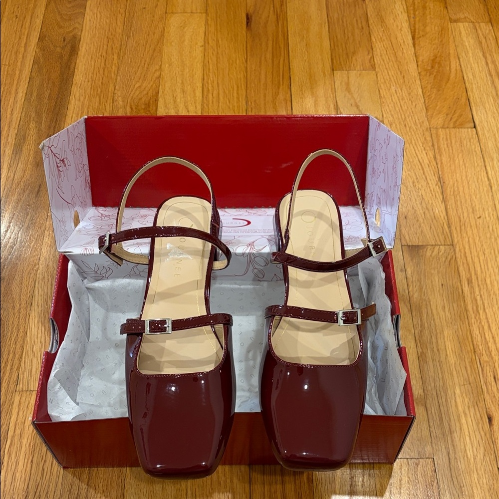 Patent leather flats